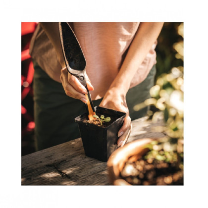 Lopatka na výsev semen černá - Fiskars - prodej zahradního nářadí - 1 ks