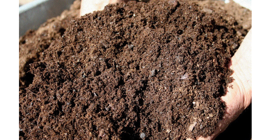 Kompost – nepostradatelná surovina každého pěstitele